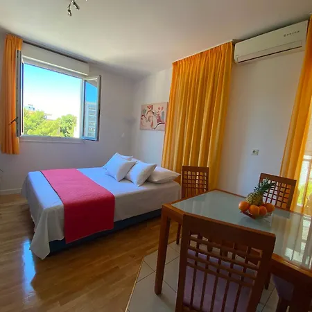 Apartman Hana *